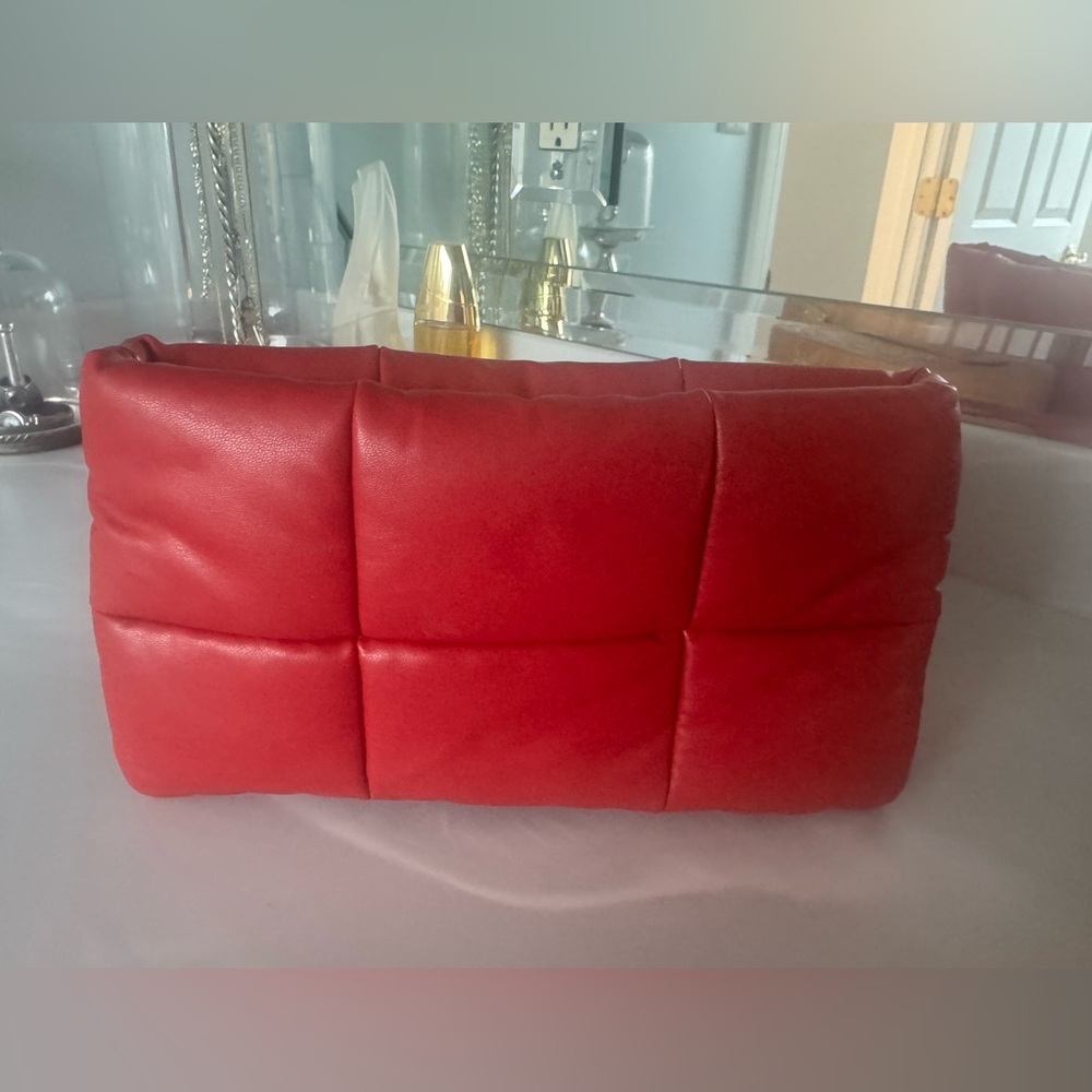Shiraleah Red Faux leather padded quilted cloud clutch Women's Bag